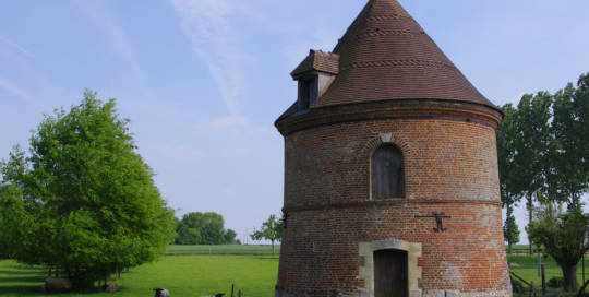 Pigeonnier en briques